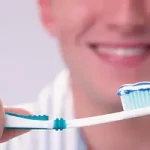 بهترین روش و نحوه درست مسواک زدن